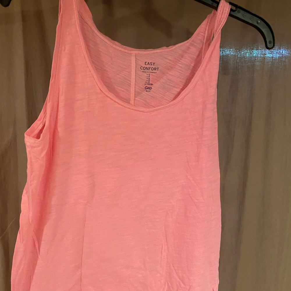 ALMOST NEW GAP TANK TOP